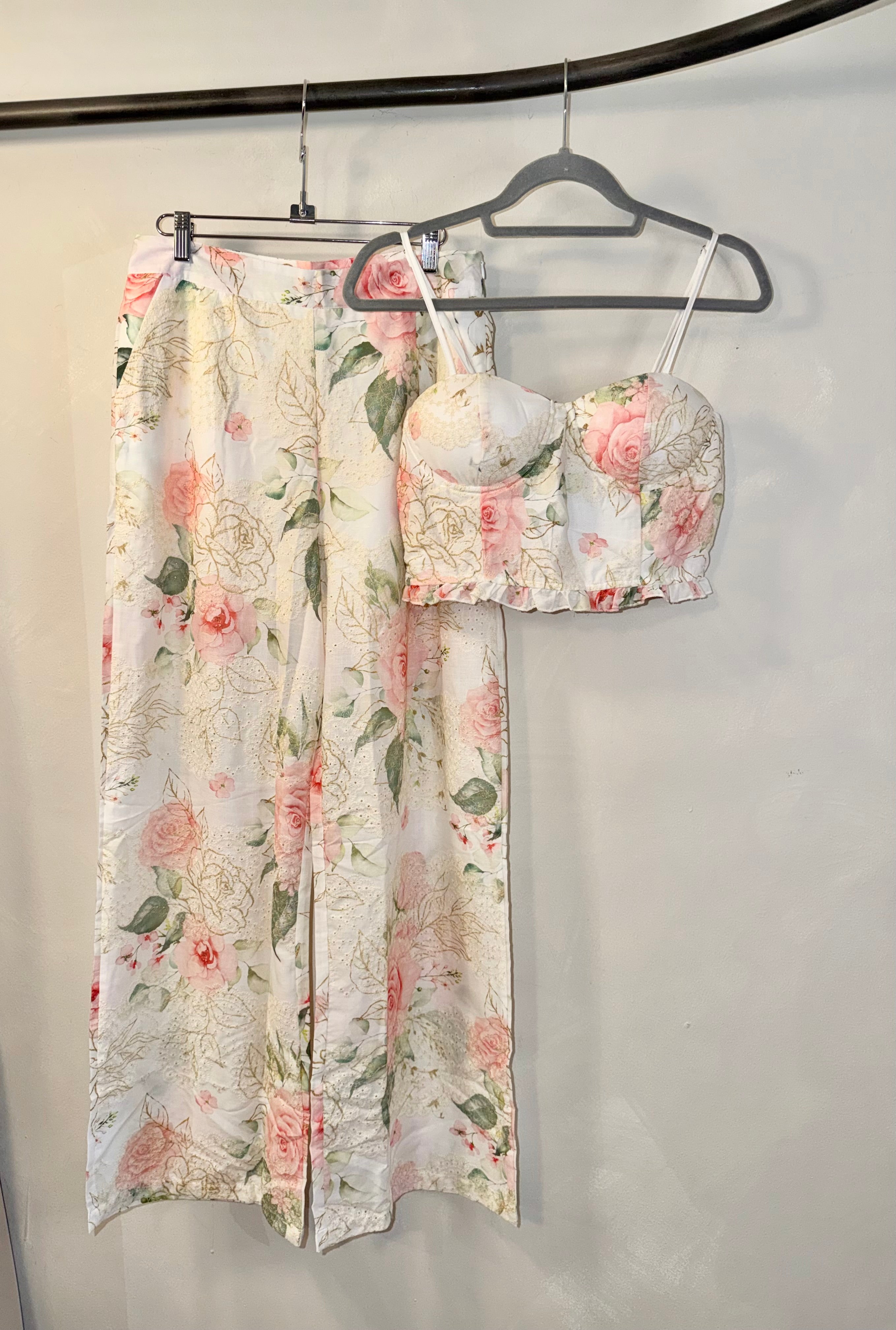 SET FLORES Y BORDADO