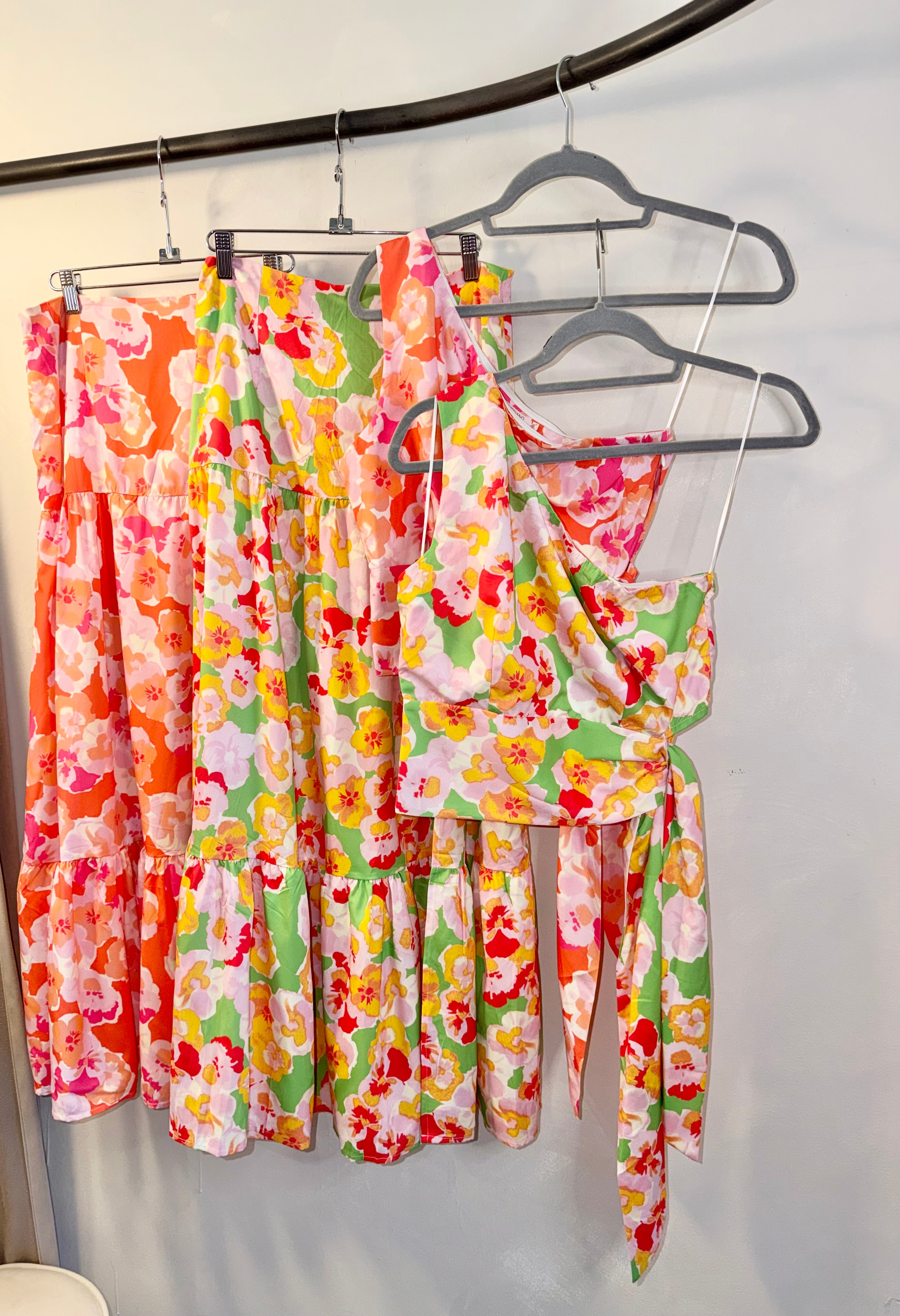 SET BLUSA FALDA FLOREADO