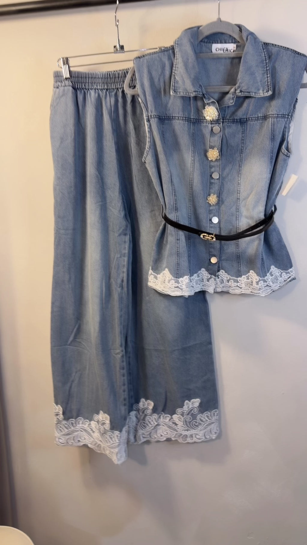 SET DENIM CON ENCAJE
