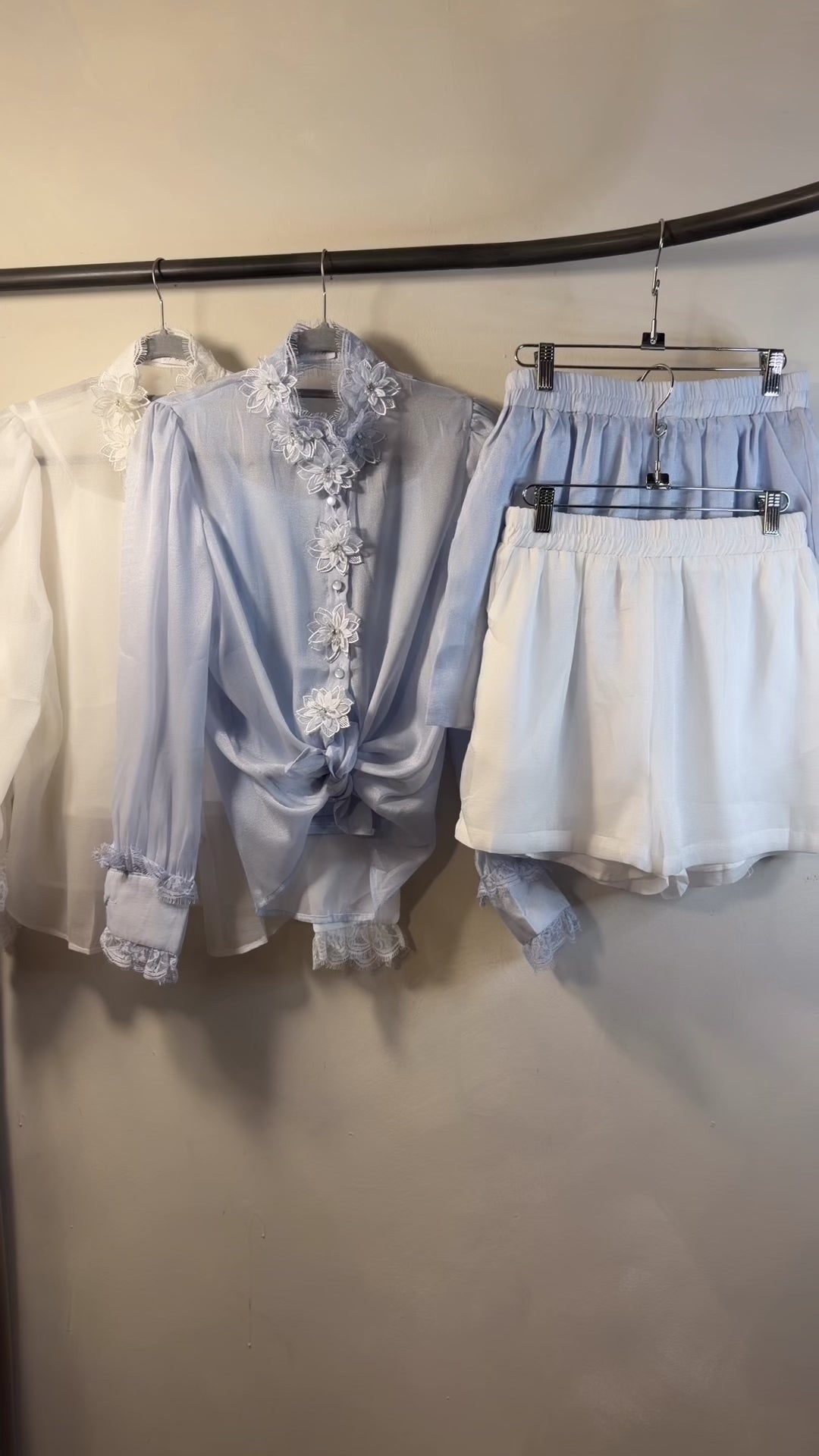 SET CAMISA FLORES CUELLO