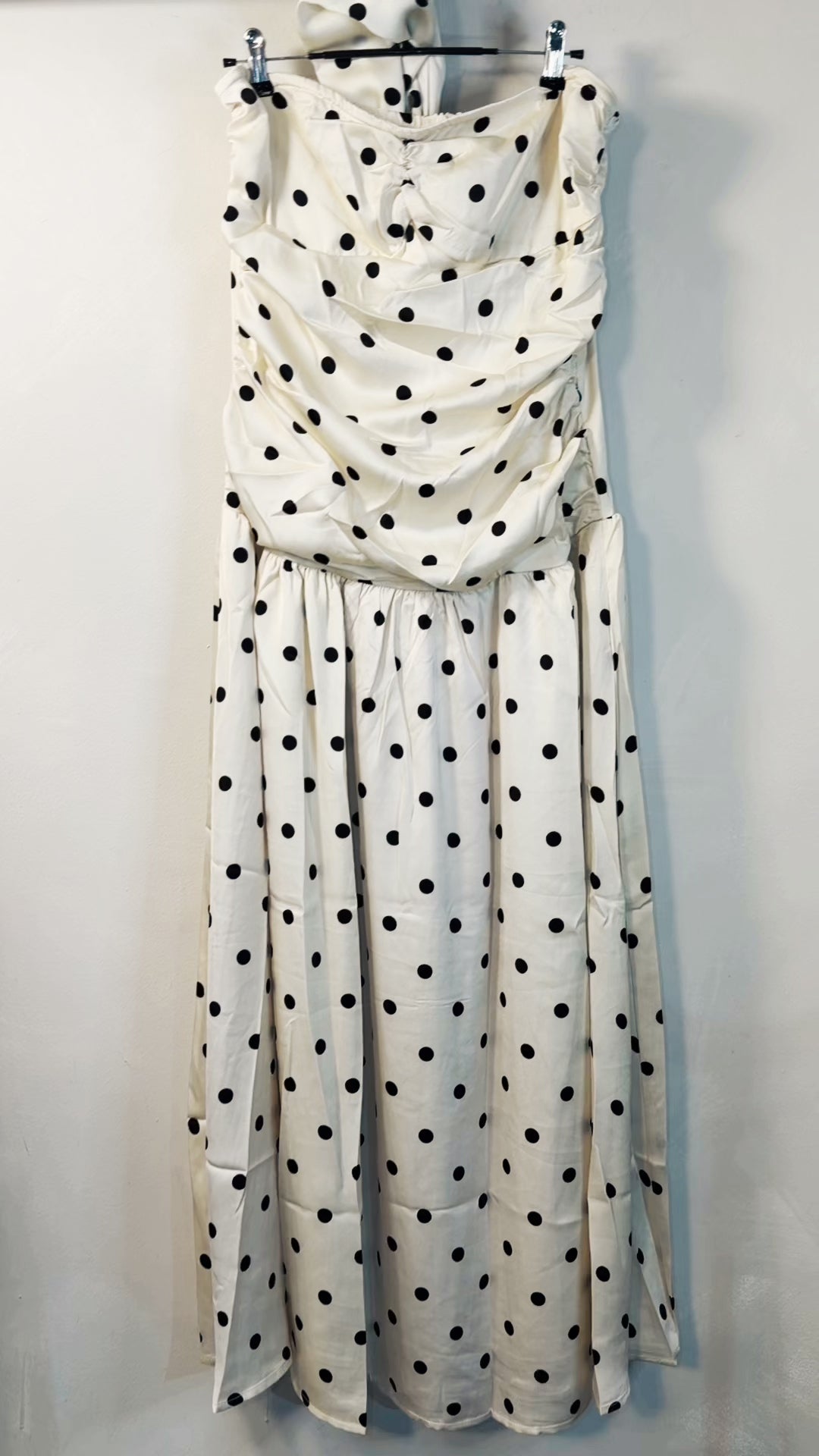 VESTIDO STRAPLESS POLKA