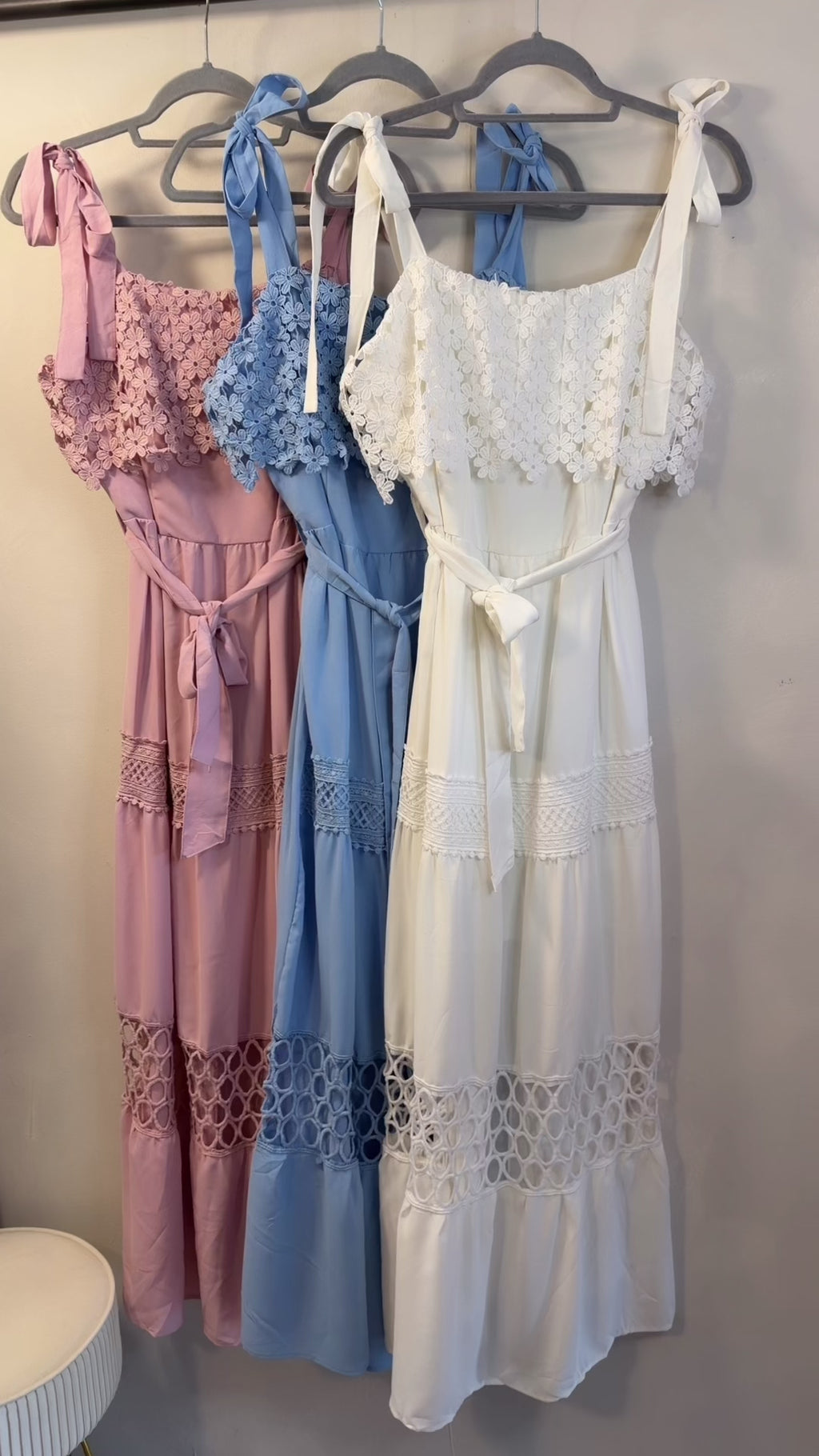 VESTIDO TIRANTE LAZO CROCHET
